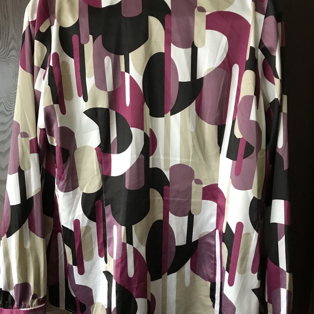 Blouse - Picture 2 of 5